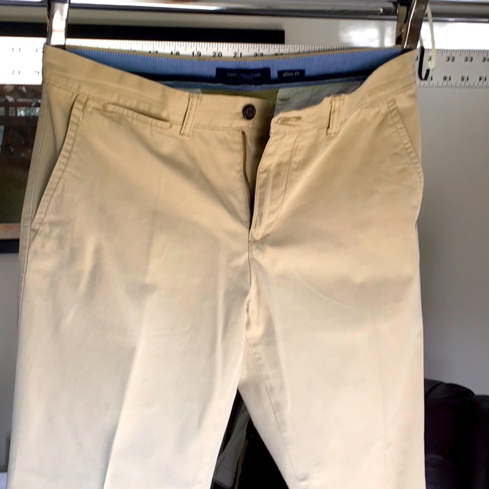 Tommy Hilfiger slim fit good condition slits at the bottom